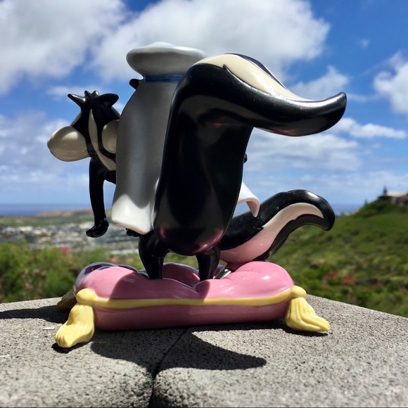 Pepe Le Pew Looney Tunes Vintage Figurine - Picture 5 of 8